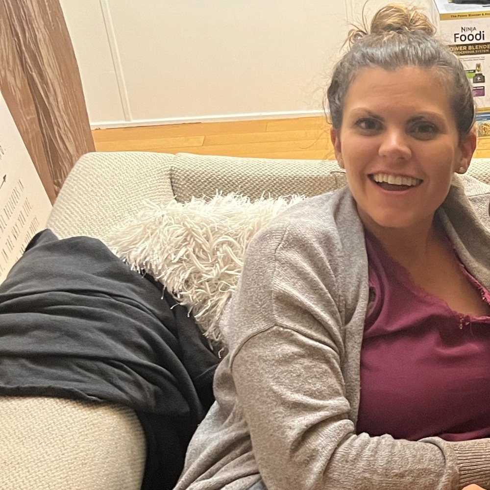 Meet your Posher, Jennifer